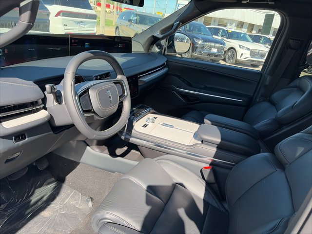 New 2025 Lincoln Navigator Reserve w/ Jet Appearance Package AWD/4WD image 17