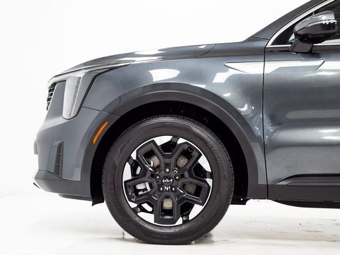 Used 2024 Kia Sorento S w/ Panoramic Sunroof Package FWD image 31