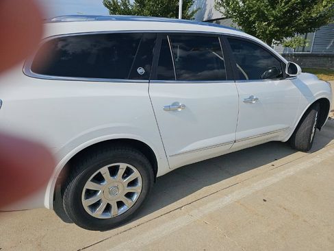Used 2017 Buick Enclave Premium AWD/4WD image 9