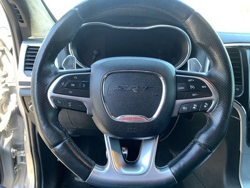 Used 2015 Jeep Grand Cherokee SRT w/ Luxury Group II AWD/4WD image 19