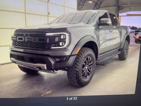 Used 2025 Ford Ranger Raptor AWD/4WD image 3