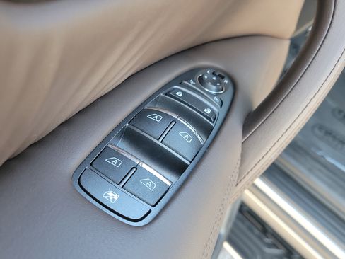 Certified 2021 Nissan Armada Platinum image 23