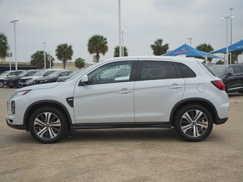 Used 2022 Mitsubishi Outlander Sport ES FWD image 3