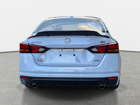 Used 2024 Nissan Altima 2.5 SR w/ SR Premium Package image 6
