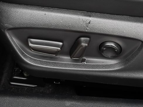 Certified 2021 Toyota Camry XLE AWD/4WD image 17