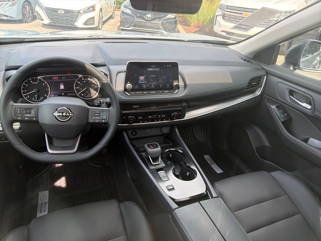 Used 2026 Nissan Rogue Dark Armor FWD image 13