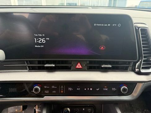 Certified 2024 Kia Sportage EX image 6