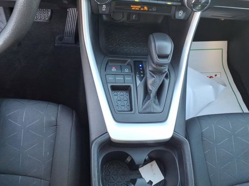 Used 2021 Toyota RAV4 XLE image 16