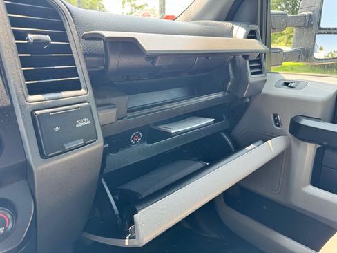 Used 2021 Ford F350 XL w/ Power Equipment Group AWD/4WD image 35