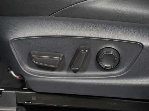 New 2026 Toyota Tacoma Limited AWD/4WD image 37