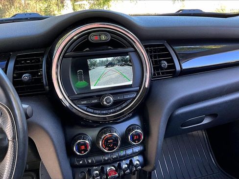 Used 2020 MINI Cooper S image 8