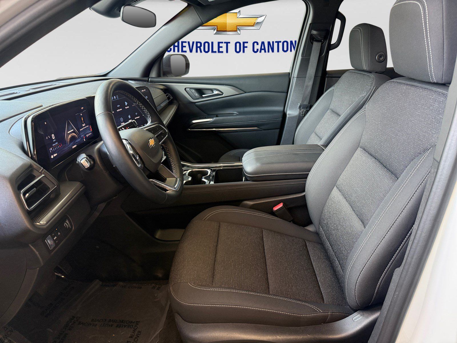 Used 2026 Chevrolet Traverse LT FWD image 9