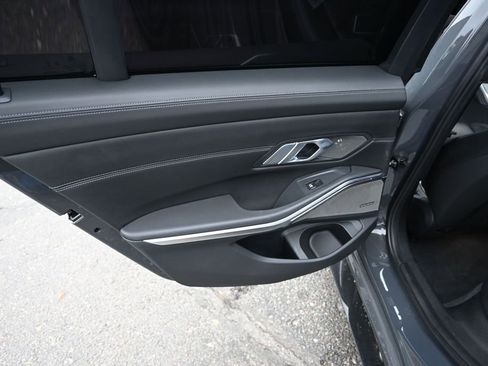 Used 2022 BMW M3 Competition w/ M Carbon Exterior Package AWD/4WD image 21