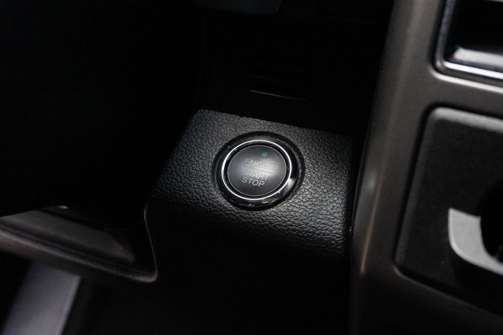 Used 2021 Ford Expedition XLT RWD image 24