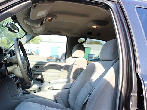 Used 2004 Chevrolet Tahoe LS w/ Preferred Equipment Group image 11