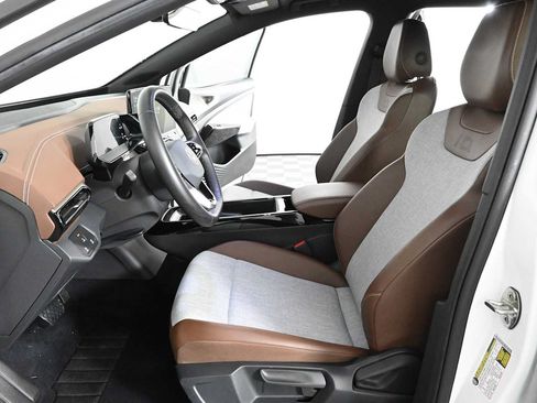 Certified 2023 Volkswagen ID.4 Pro RWD image 18