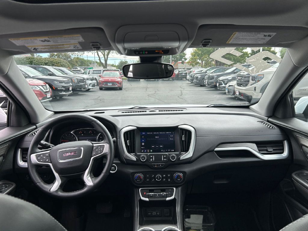 Certified 2023 GMC Terrain SLT FWD image 32