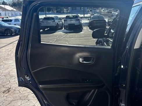 Used 2020 Jeep Compass Latitude w/ Cold Weather Group image 40