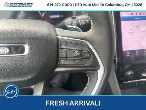 Used 2023 Jeep Grand Cherokee L Limited w/ Luxury Tech Group II image 17