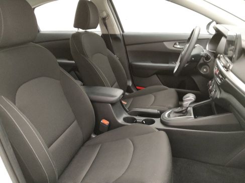 Used 2021 Kia Forte LXS FWD image 21
