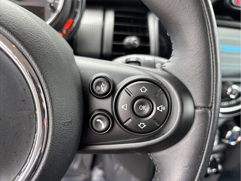 Used 2021 MINI Cooper 2-Door Hardtop FWD image 23