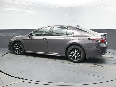 Used 2024 Toyota Camry SE FWD image 4