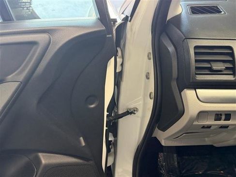 Used 2015 Subaru Forester 2.5i Touring w/ Eyesight & Navigation System AWD/4WD image 9
