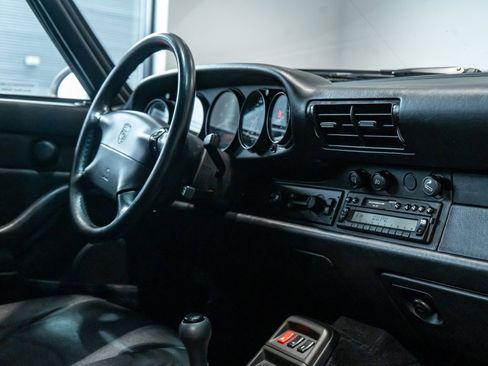 Used 1997 Porsche 911 Carrera RWD image 26