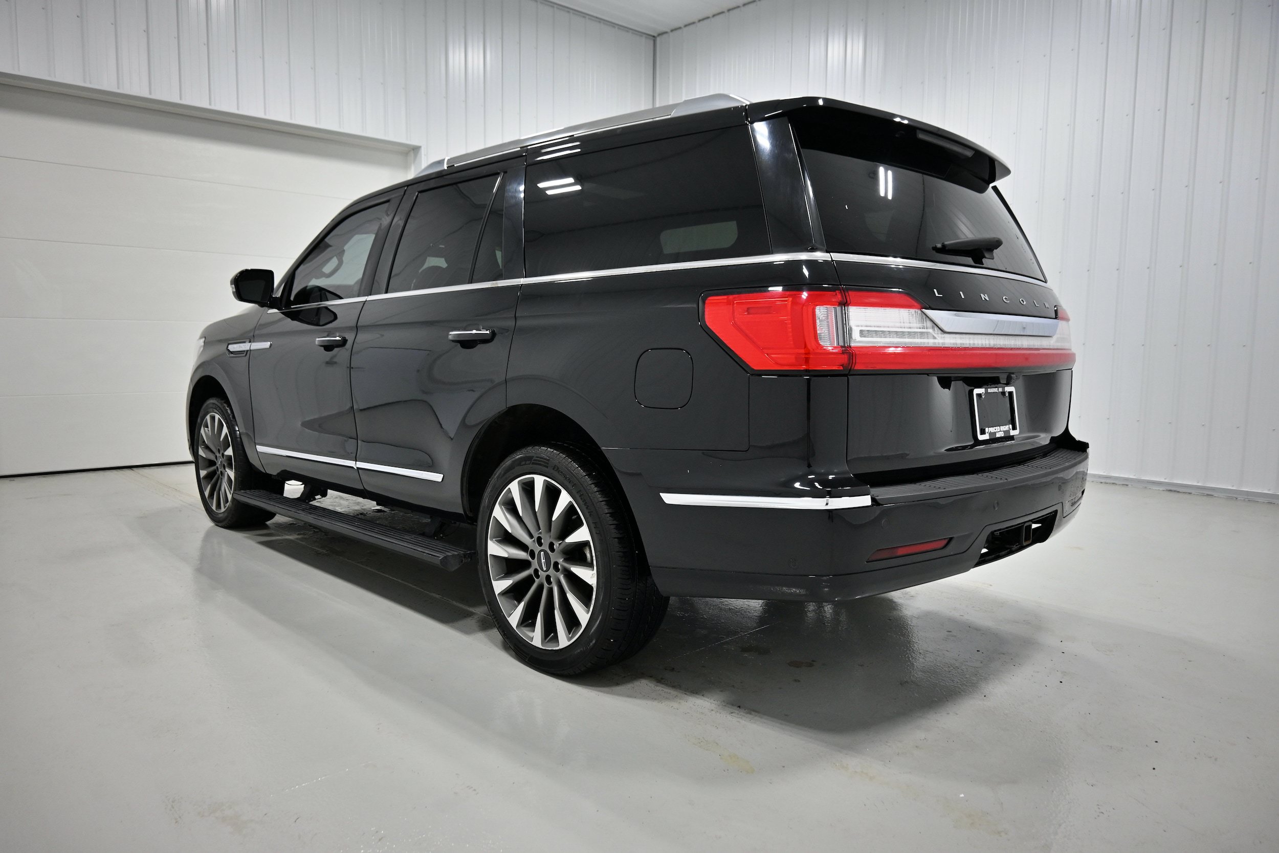 Used 2021 Lincoln Navigator Reserve AWD/4WD image 35