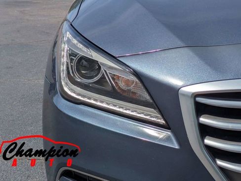 Used 2016 Hyundai Genesis 3.8 RWD image 11