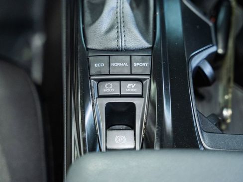 Used 2025 Toyota Camry LE image 21