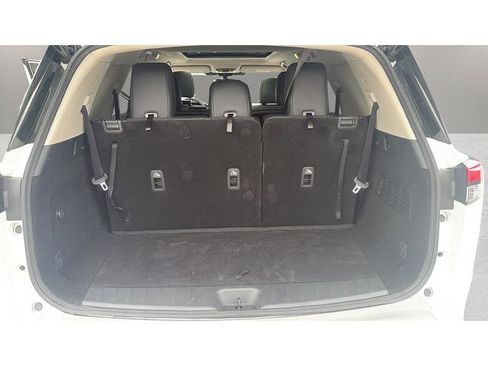 Used 2023 Nissan Pathfinder Platinum w/ Cargo Package AWD/4WD image 30