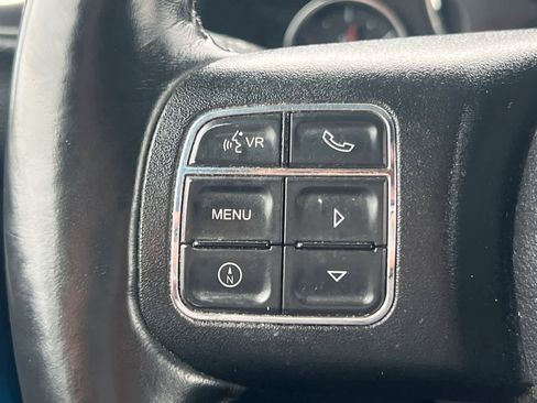 Used 2017 Jeep Wrangler Unlimited Rubicon w/ Connectivity Group image 29