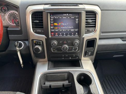 Used 2020 RAM 1500 Classic SLT w/ Luxury Group RWD image 17