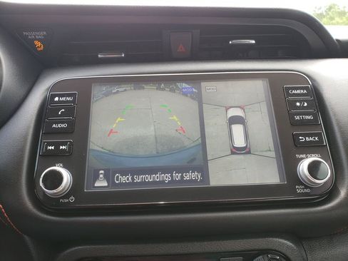Used 2022 Nissan Kicks SR FWD image 23