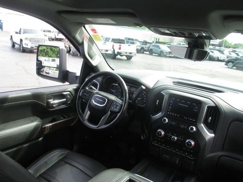 Used 2022 GMC Sierra 3500 Denali w/ Denali Ultimate Package AWD/4WD image 30
