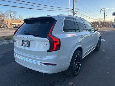 Certified 2025 Volvo XC90 B6 Plus image 5