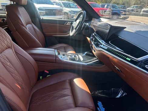 Used 2023 BMW X7 M60i w/ Executive Package image 13