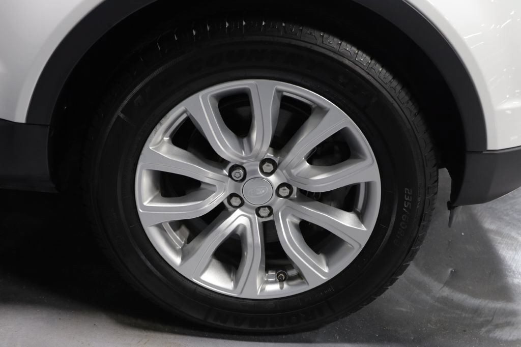 Used 2018 Land Rover Range Rover Evoque SE AWD/4WD image 40