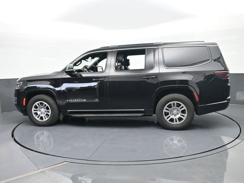 Used 2024 Jeep Wagoneer 2WD image 3