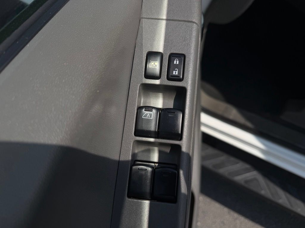 Used 2019 Nissan Frontier SV w/ Value Truck Package RWD image 14