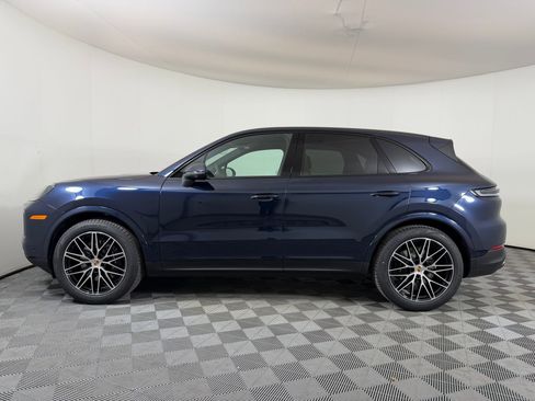 Used 2026 Porsche Cayenne AWD/4WD image 2