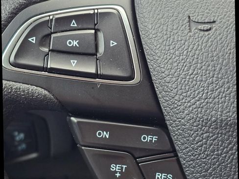 Used 2017 Ford Focus SE image 19