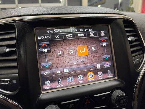 Used 2015 Jeep Grand Cherokee Altitude image 28