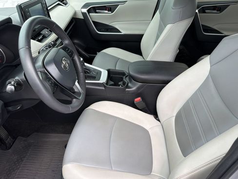 Used 2021 Toyota RAV4 XLE Premium FWD image 29
