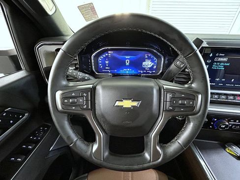 Certified 2026 Chevrolet Silverado 3500 High Country w/ Technology Package AWD/4WD image 12