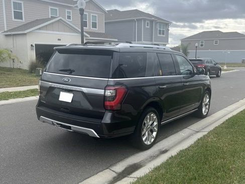 Used 2018 Ford Expedition Platinum image 2
