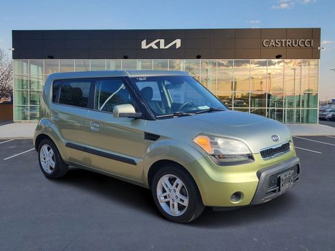 Used 2010 Kia Soul + w/ Audio Pkg FWD image 1