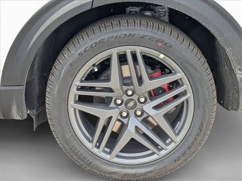 New 2026 Ford Explorer ST AWD/4WD image 9