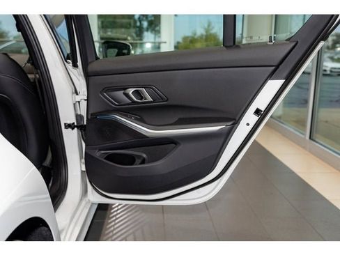 New 2025 BMW 330i xDrive Sedan w/ Convenience Package image 75